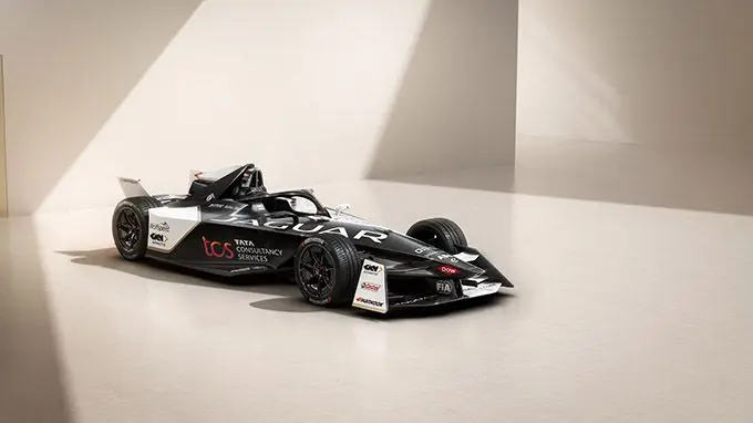 jaguar i type6 front 34 16x9