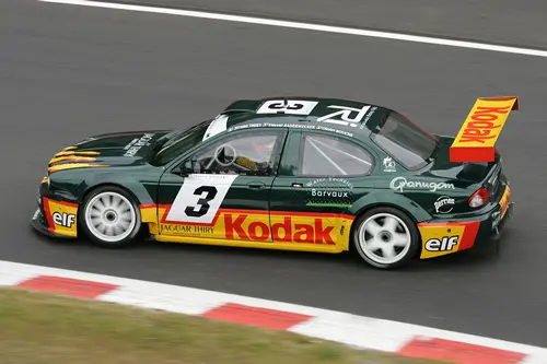 jaguarpole12uren