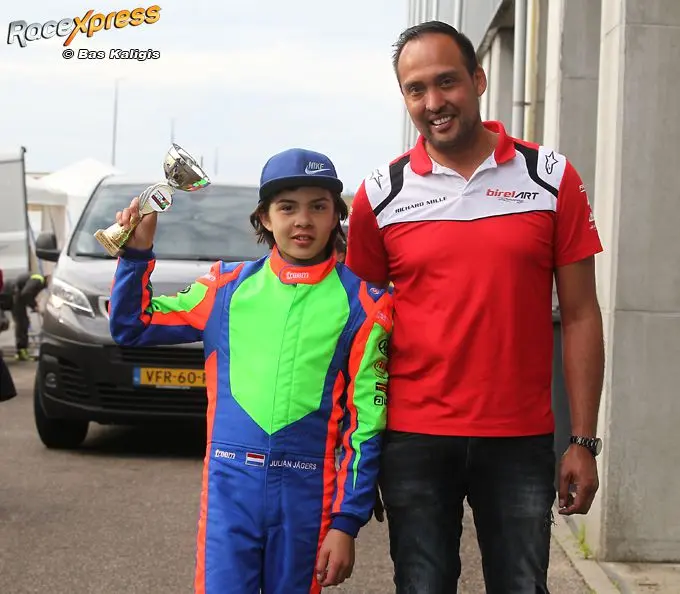 julian jagers podium p3 en een beker voor julian jagers imgm5786