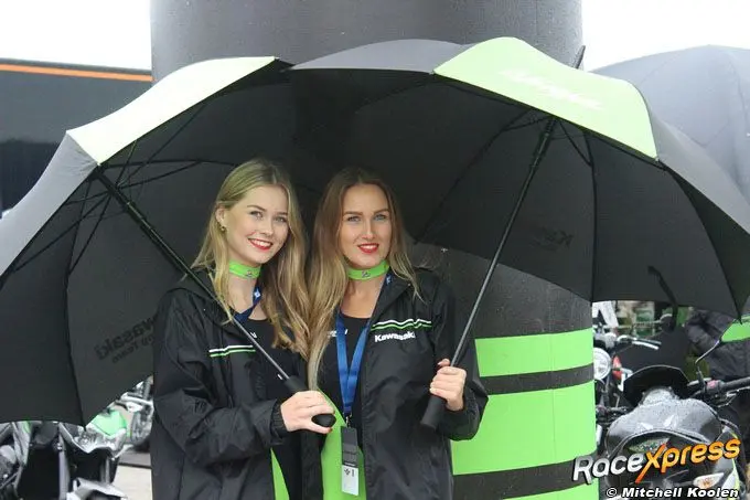 kawasaki umbrella girls rx img2156
