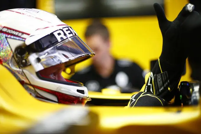 kevin magnussen renault f1 1