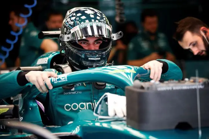 lance stroll cockpit medium gp2201 115459 56i4932 1
