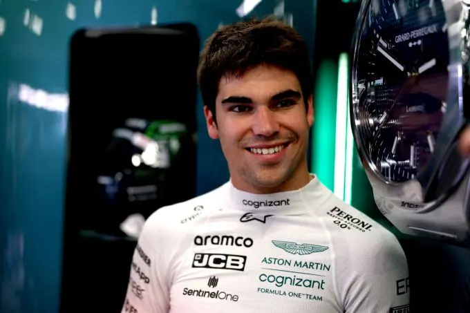 lance stroll portret front witte overall gp2208 114908177a6429