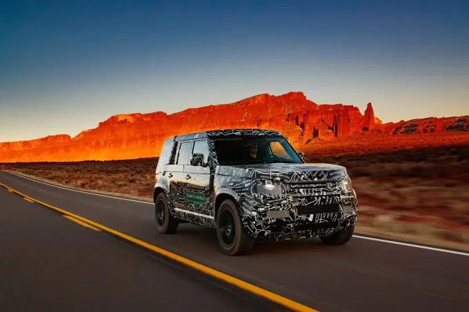 land rover defender 00