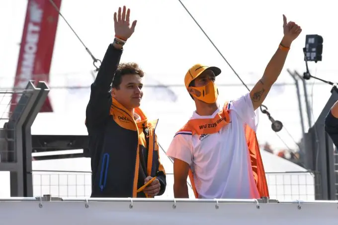 lando norris en daniel ricciardo 2021dutchgrandprixsundaygp2113 114629ms2 9109