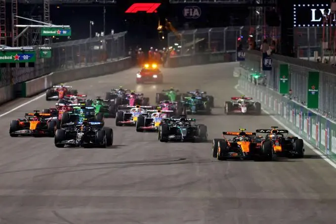lando norris max verstappen russell start las vegas