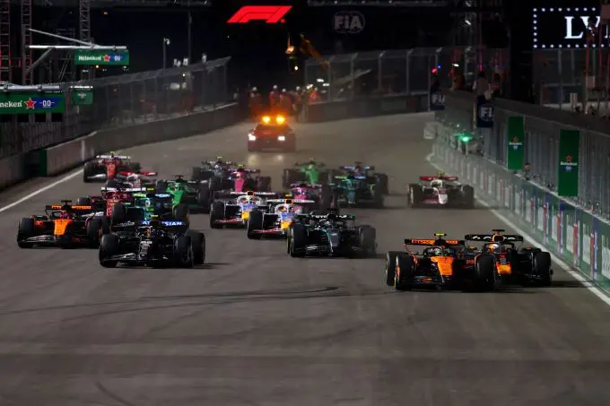lando norris max verstappen start las vegas