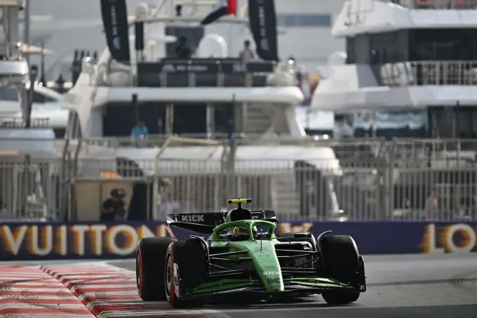 large 2025 abu dhabi grand prix friday 2