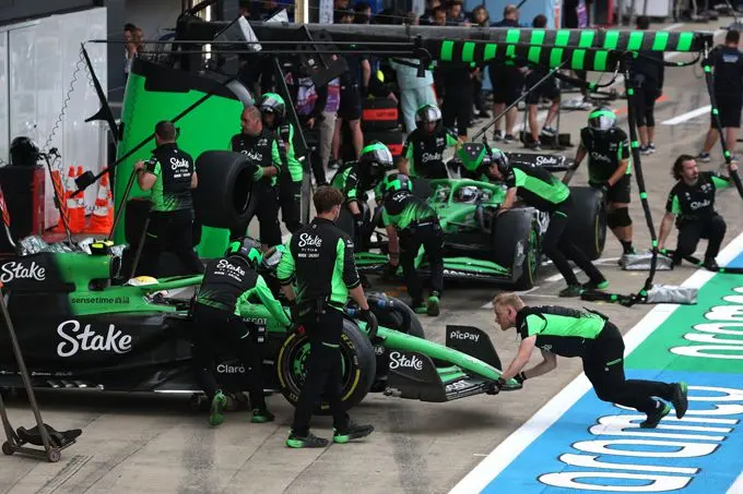 large 2025 british grand prix saturday 1