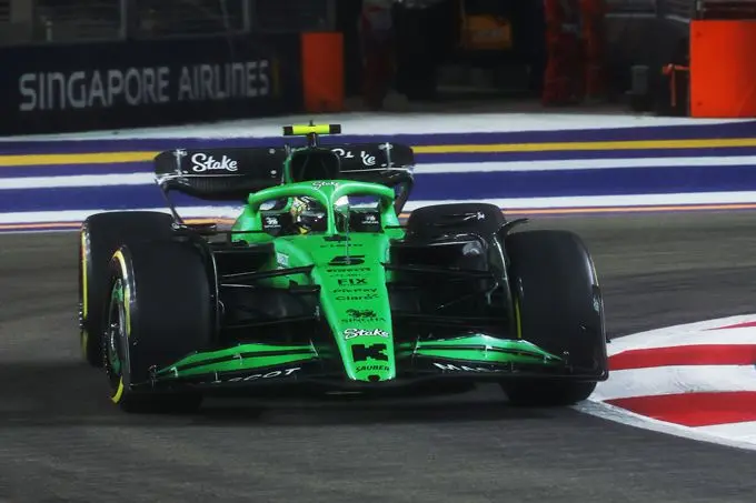 large 2025 singapore grand prix friday 2 1
