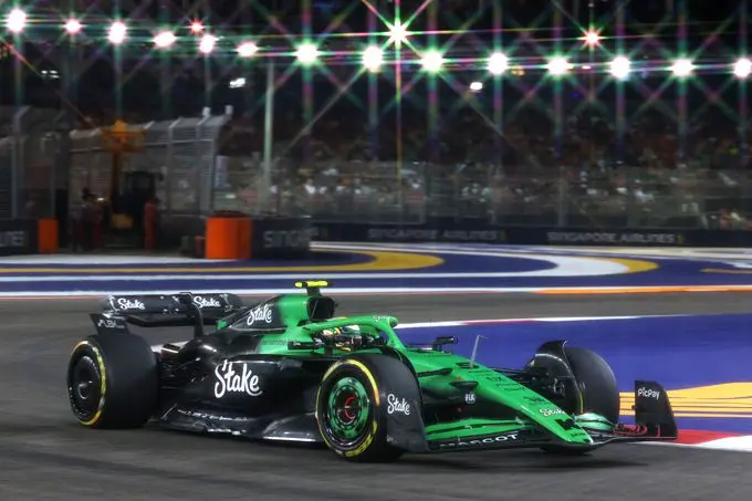 large 2025 singapore grand prix friday 2