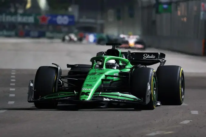 large 2025 singapore grand prix sunday 1