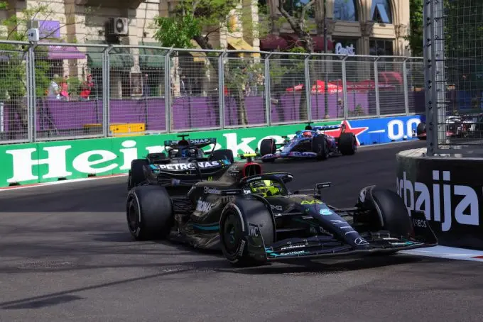 lewis hamilton baku 1
