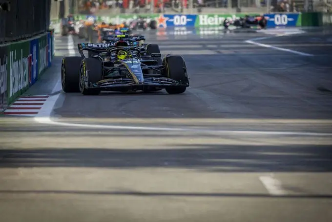 lewis hamilton baku sprint