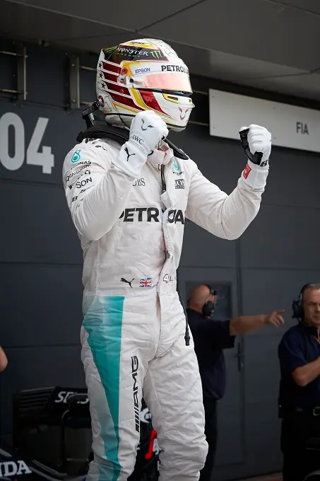 lewis hamilton blij
