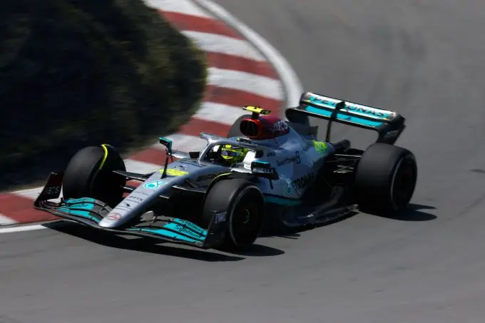 lewis hamilton canada race