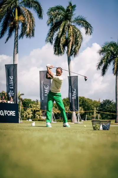 lewis hamilton golf 2