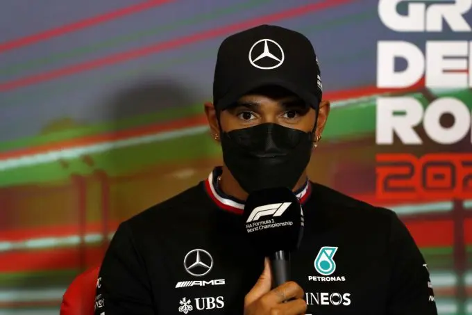 lewis hamilton imola persconferentie m309986
