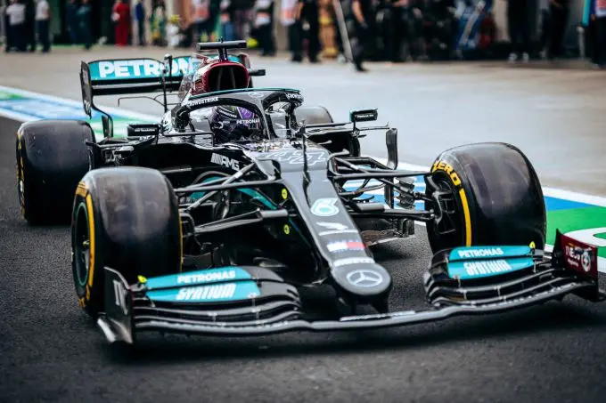 lewis hamilton kwali tur