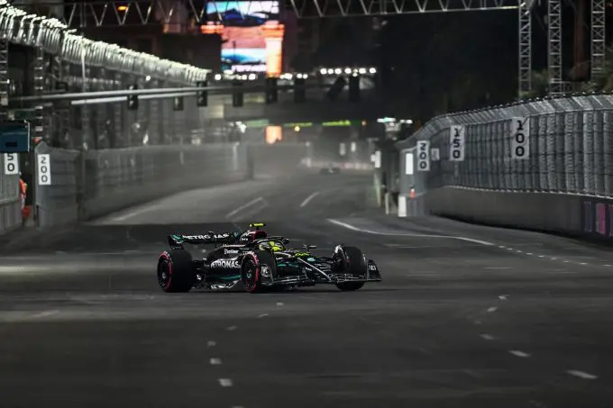 lewis hamilton las vegas 1