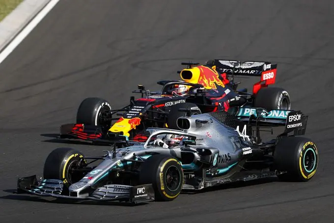 lewis hamilton max verstappen f1 m207632
