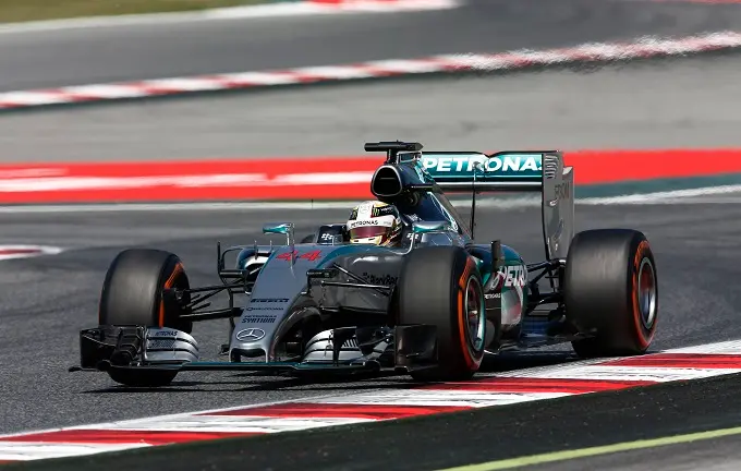 lewis hamilton mercedes amg