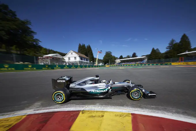 lewis hamilton mercedes f1 spa rx 680
