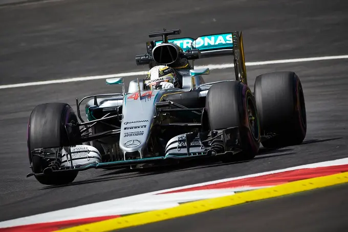 lewis hamilton mercedes red bull ring