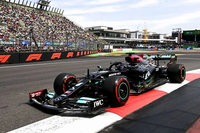 lewis hamilton mexico fp1 m287115