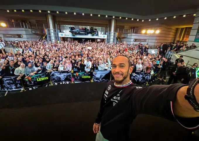 lewis hamilton petronas