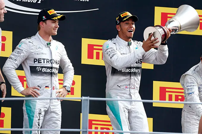 lewis hamilton podium monza