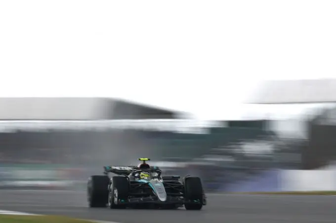 lewis hamilton silverstone