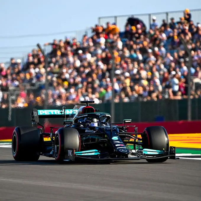 lewis hamilton silverstone