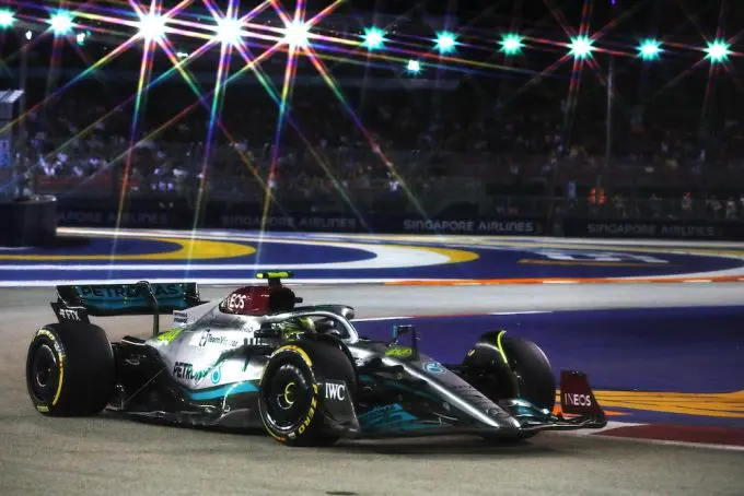 lewis hamilton singapore vt2