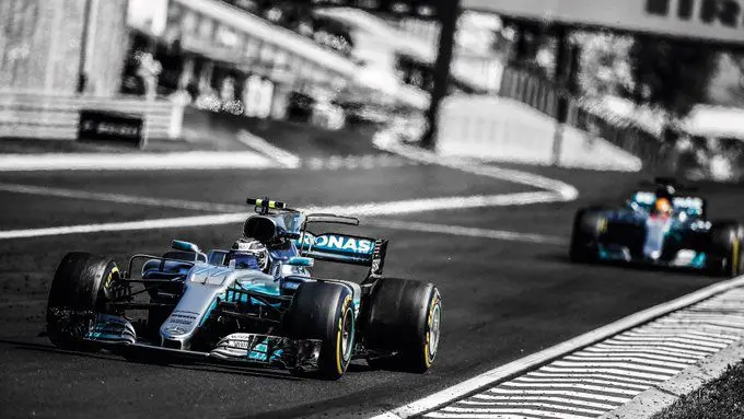 lewis hamilton test silverstone