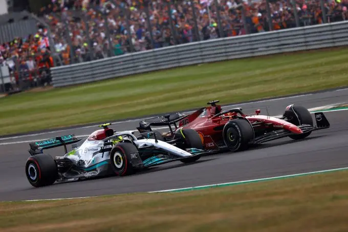 lewis hamilton vs leclerc mercedes vs ferrari m322370