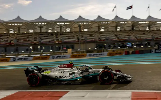 lewis hamilton vt2 abu