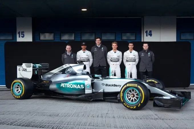 lewish mercedes