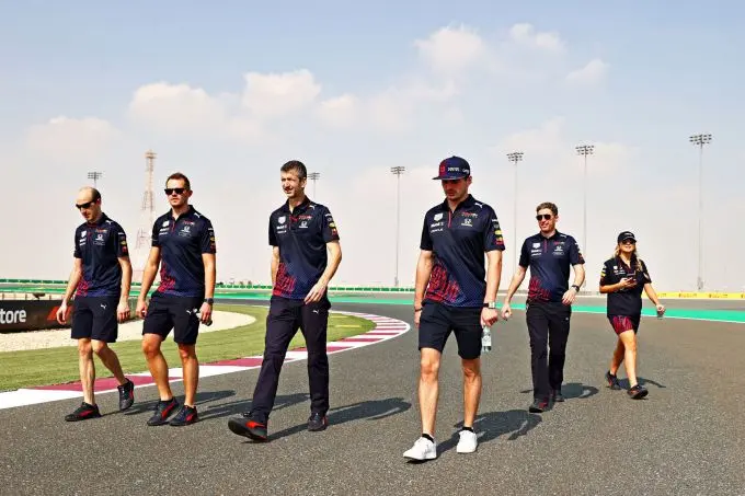 losail trackwalk max verstappen and crew bron red bull content pool si202111181196 news
