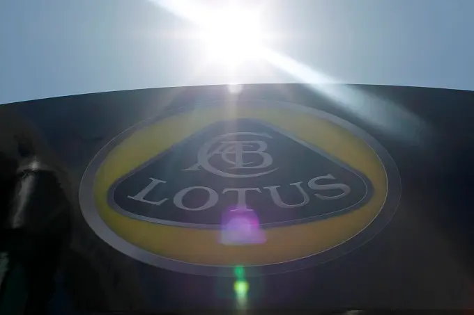 lotuslogo rx680