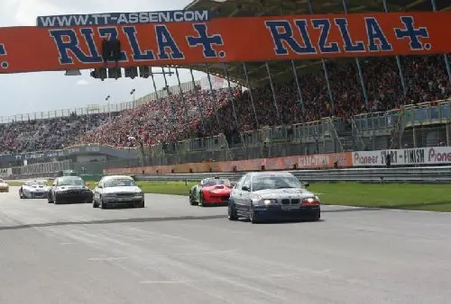 lr rizla racing day 7 13 aug1