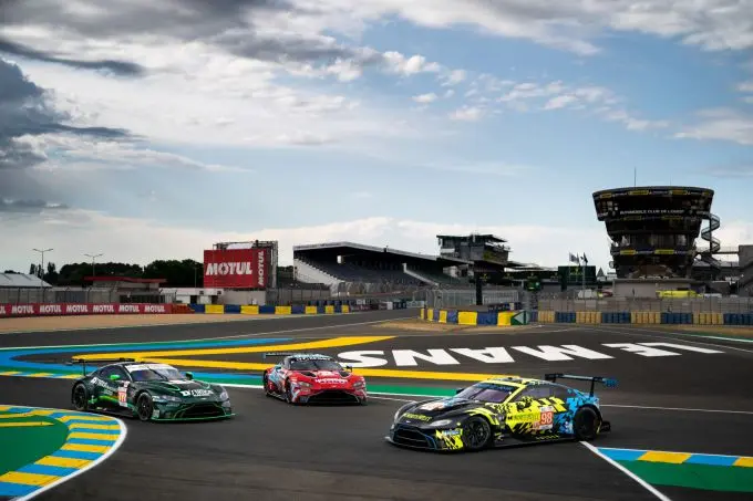 m aston martin racing le mans 2022 01