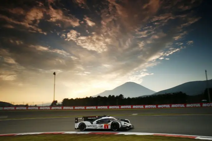 m16 4897 timo bernhard brendon hartley mark webber