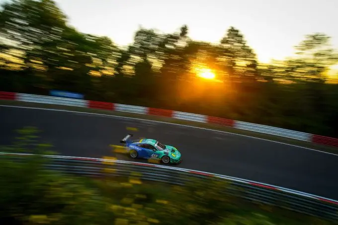 m17 1948porsche 911 gt3 r 44 falken motorsports 1