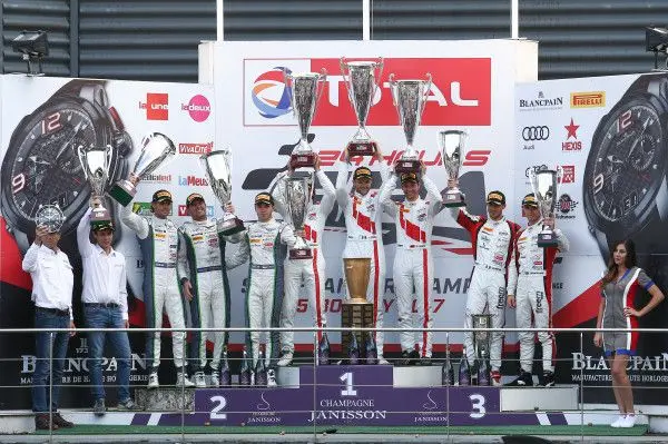 ma winnaars op podium