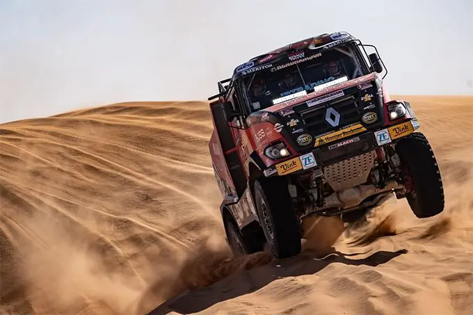 mammoet rallysport beperkt de schade