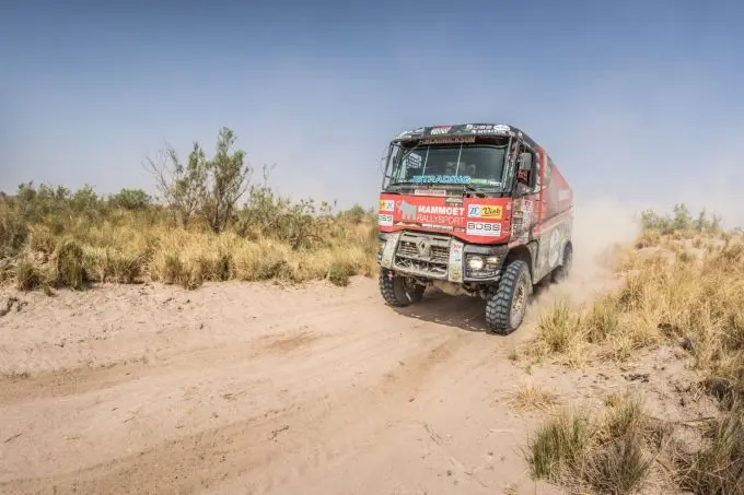 mammoet rallysport stabiel in morocco desert challenge