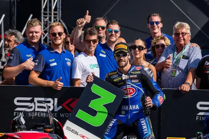 manzi pakt weer een trofee 1