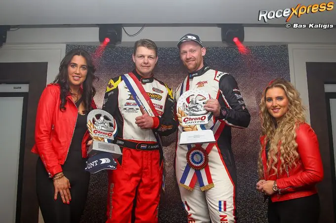 mark verhoeven nk podium 125 schakelklasse kz plus met mark verhoeven rechts ge3g5220