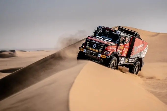 martin van den brink op tijd binnen na nachtrit door de duinen